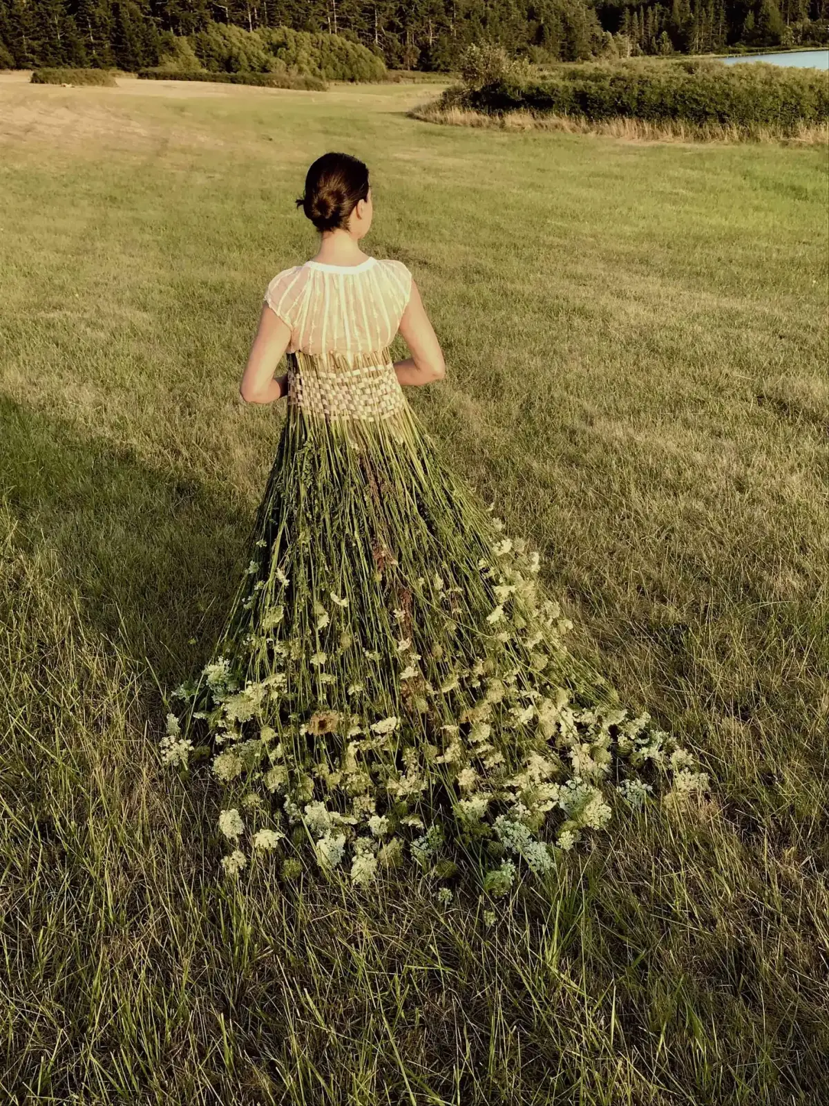 Art by Jeanne Simmons: Extensions (2020); Lace Skirt (2019); Grass Cocoon (2018); Katrina (2021) (clockwise starting from top-left). Published in Kosmos Vol. 25, Issue 4.